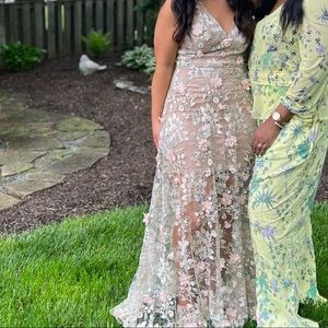 Dress the population SYDNEY floral appliqué dress